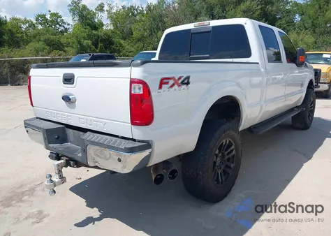 2015 Ford F-250 Lariat z USA, uszkodzony, nr VIN 1FT7W2BT8FEA09430